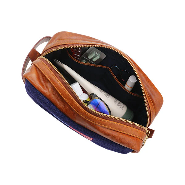 Tetons Toiletry Bag - Image 4