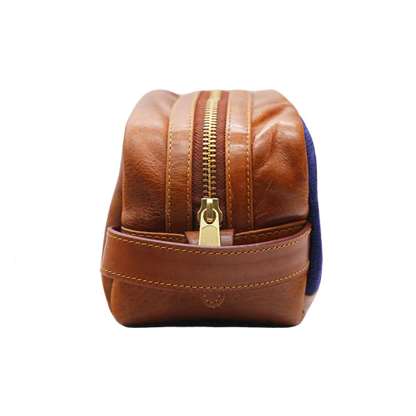 Tetons Toiletry Bag - Image 3